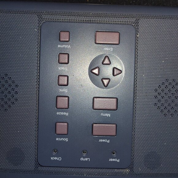 IN Focus Projector with rolling hard case - Picture 4 of 5